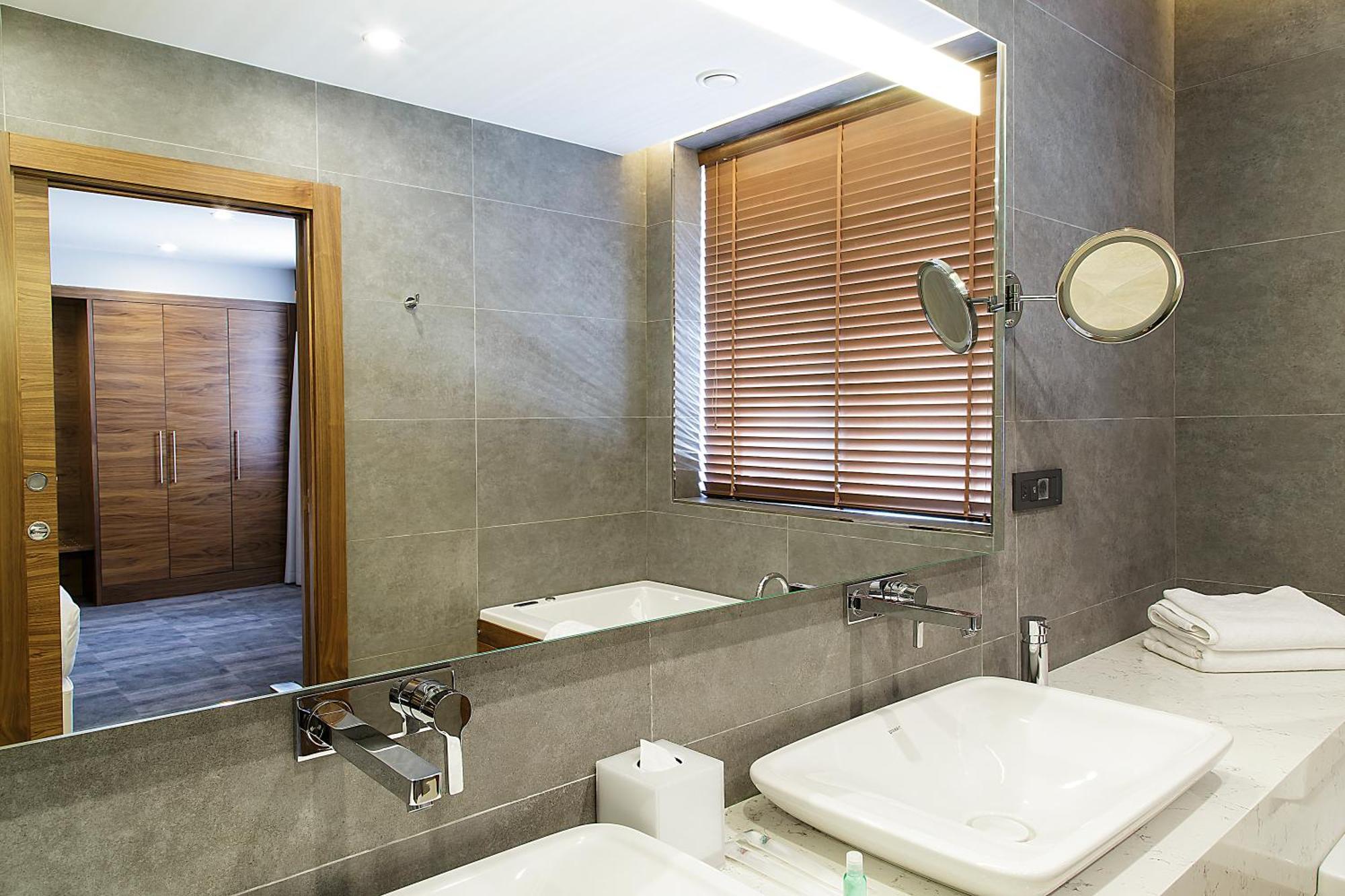 BOF Hotels Business Istanbul Exterior foto